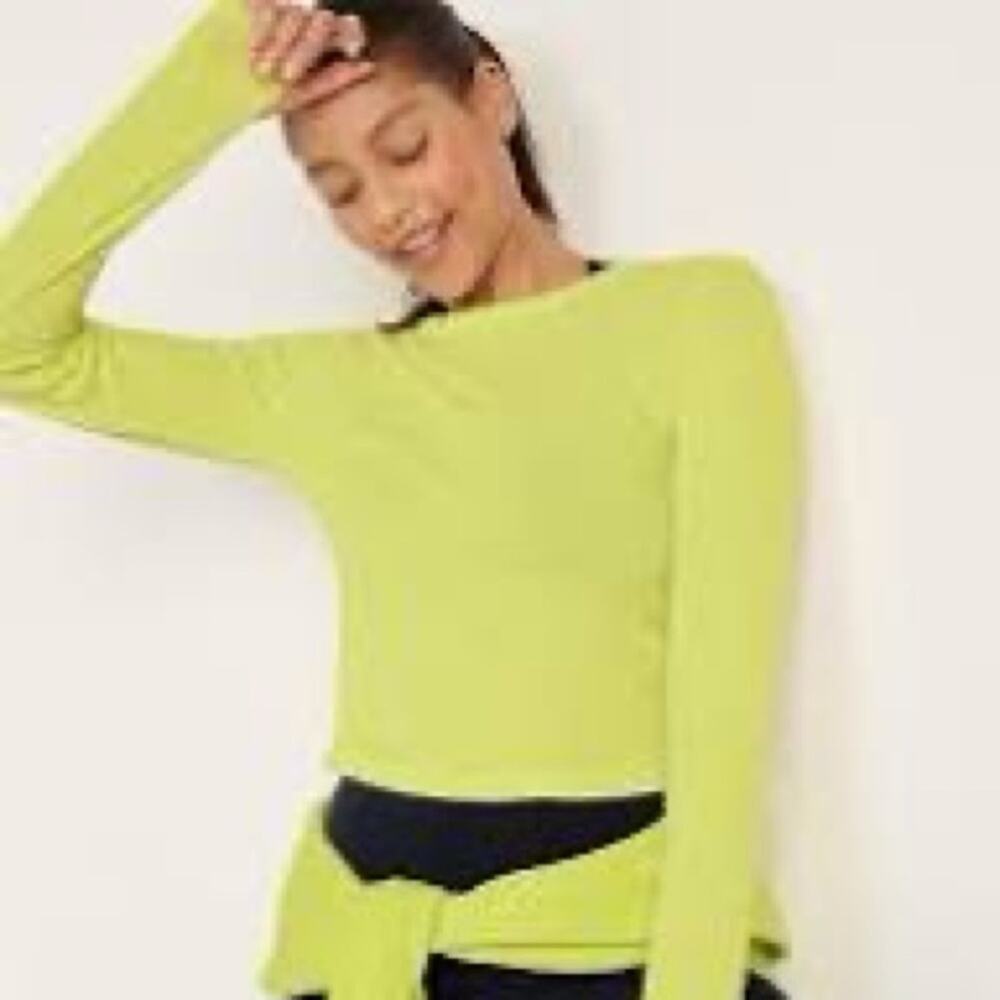 UltraLite Long-Sleeve Crew-Neck Ribbed Cropped Top Medium M Tall | Primavera